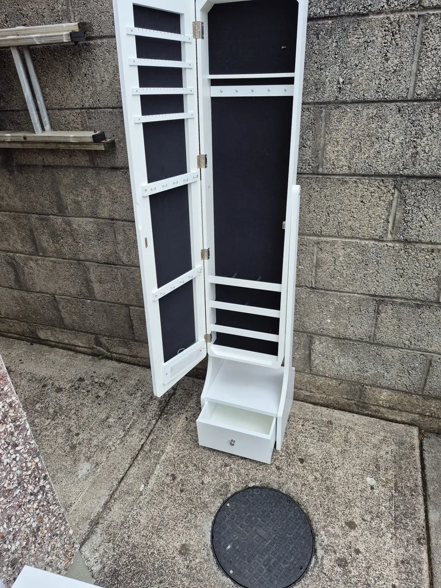 Stand up mirror/jewellery cupboard - Image 3