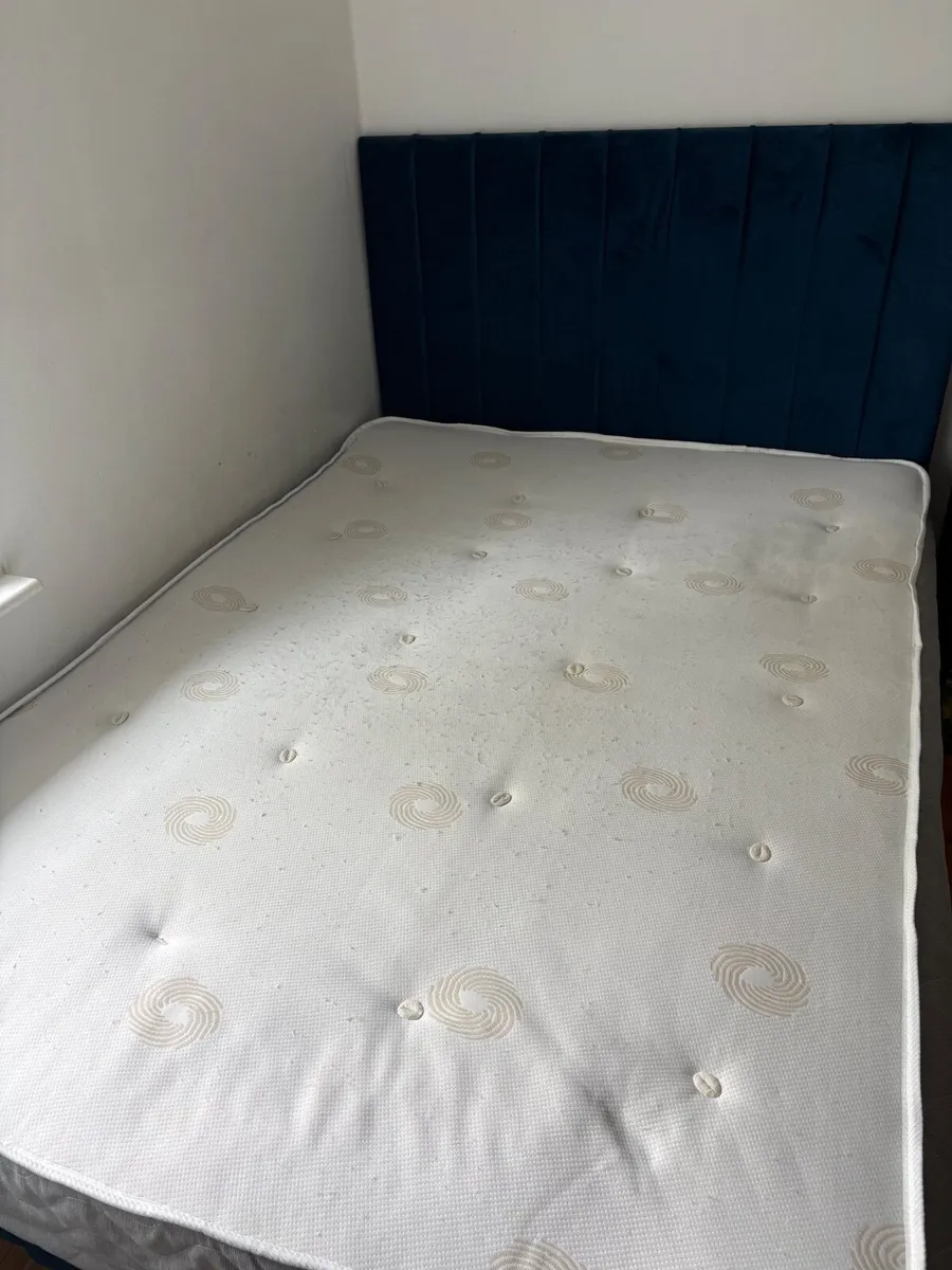 Double bed - Image 3