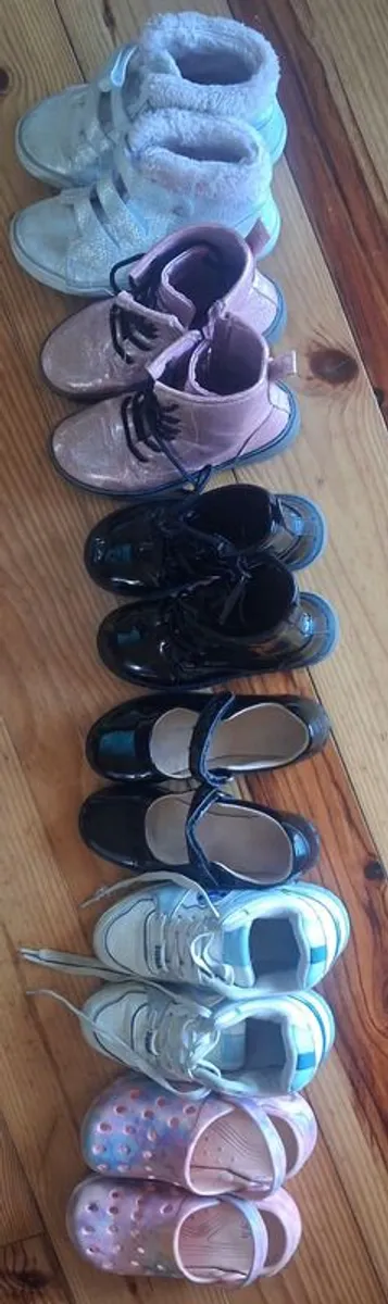 Boots shoes - Image 1