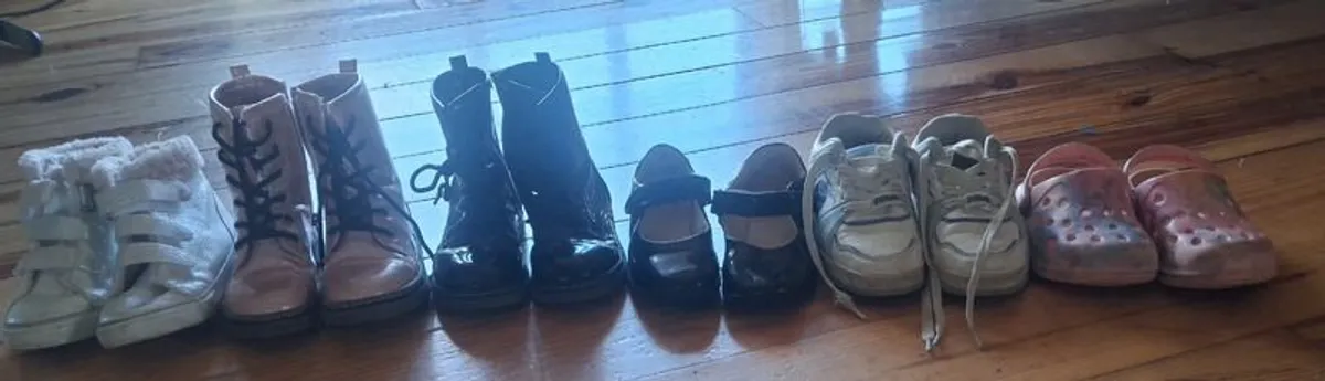Boots shoes - Image 2