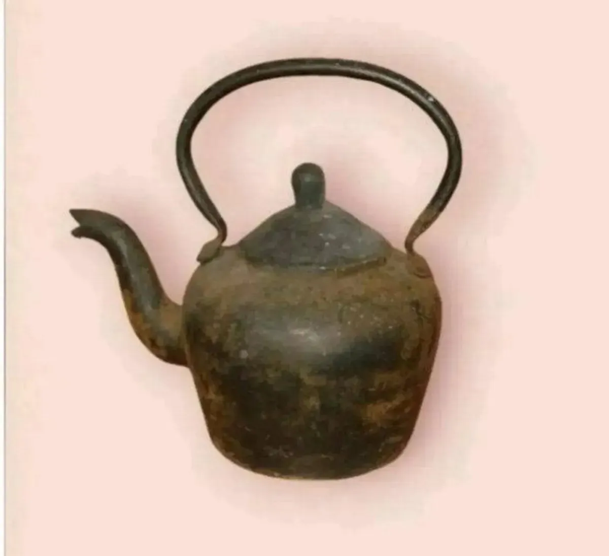 Victorian Cast Iron Kettle - Image 3