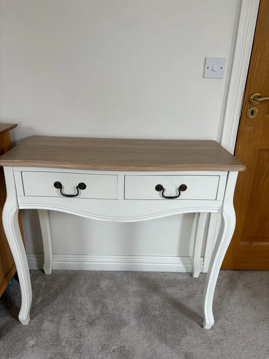 Console Table - Image 1