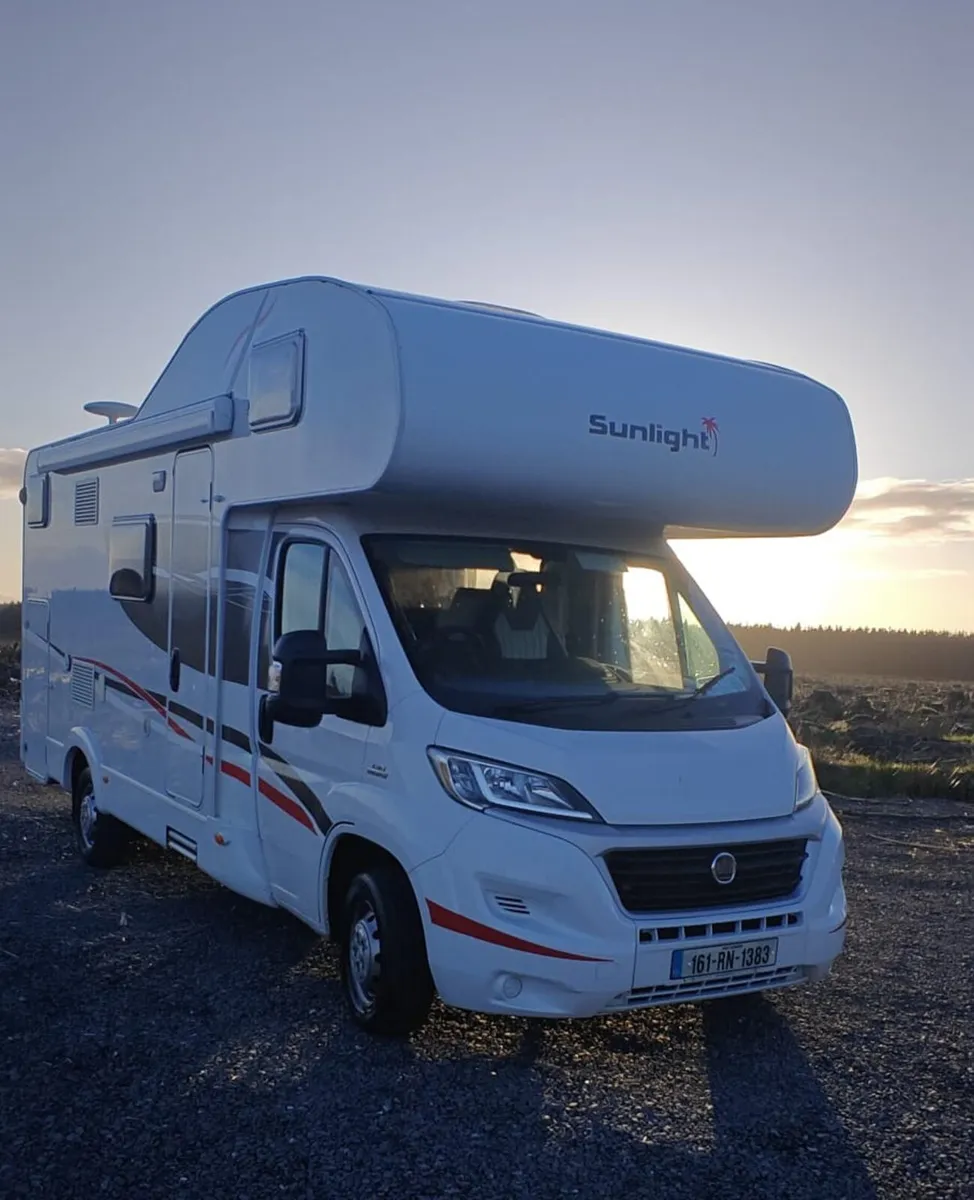 Camper Van / Motor home - Image 1