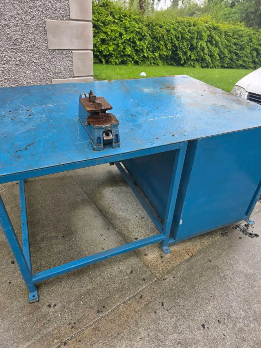 Work Bench - Image 4