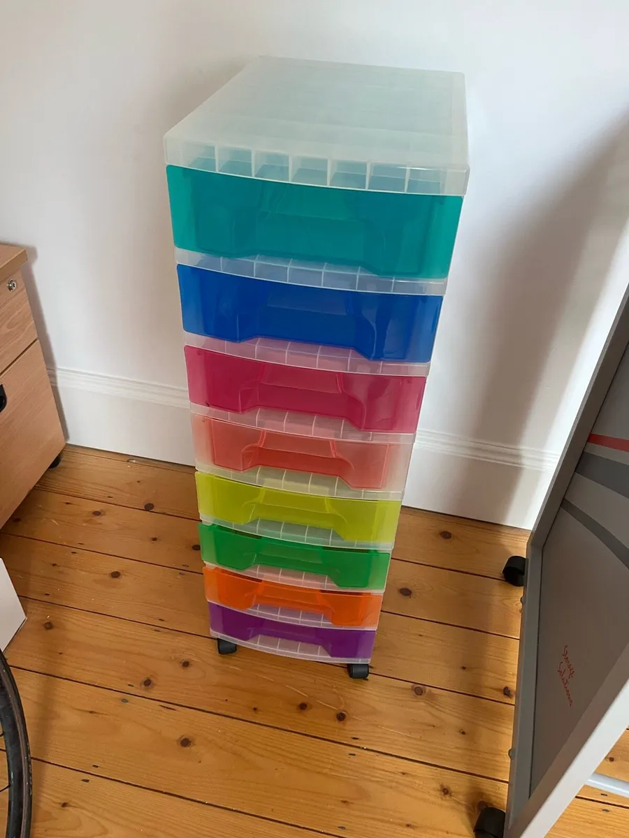 Hobbie storage - Image 1