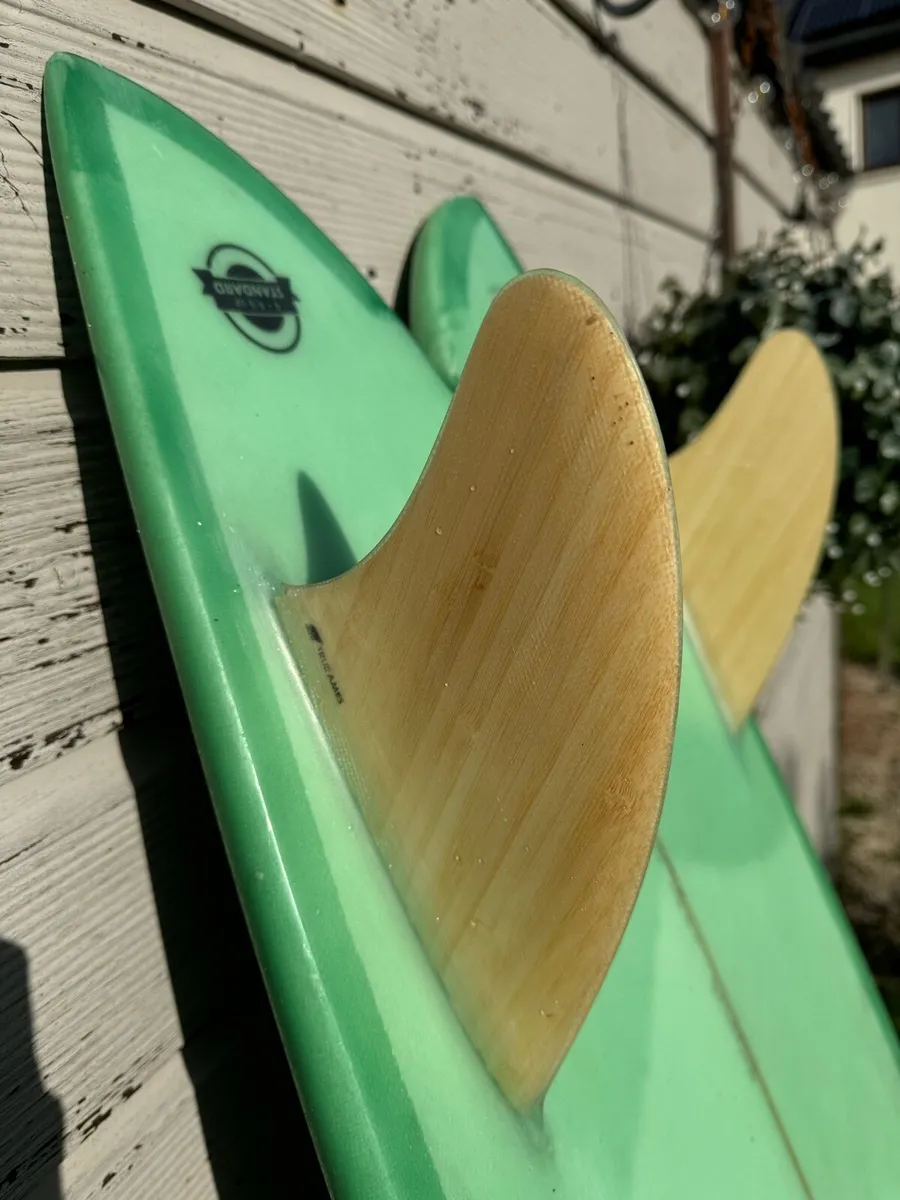 Surf board - Image 1