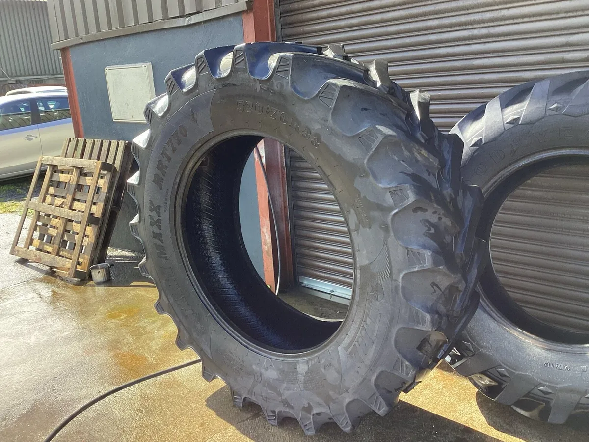 520  70 38 TYRE - Image 1