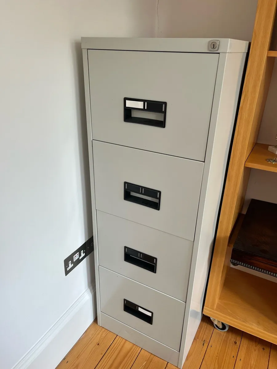 Filing cabinet - Image 1