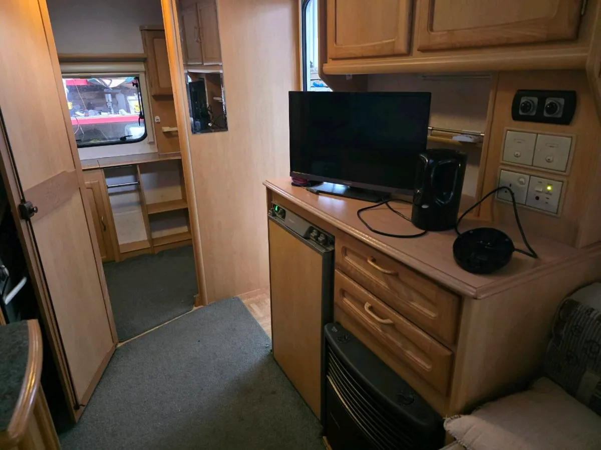 2 Berth Caravan with Awning - Image 3