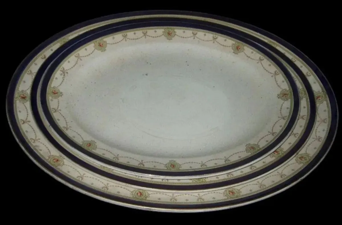 Vintage Wedgewood Platter Trio & Tureen - Image 4