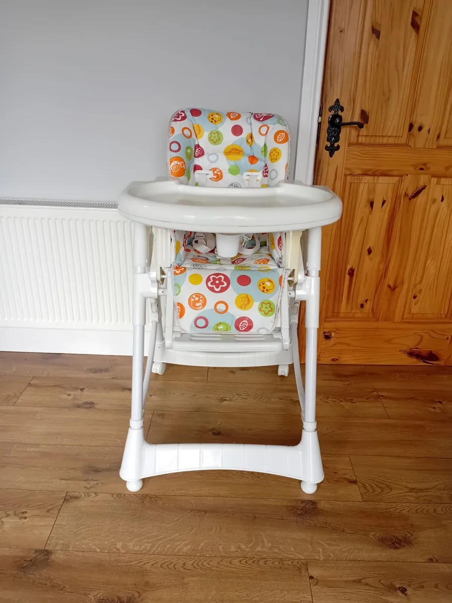 Baby high chair - Image 1