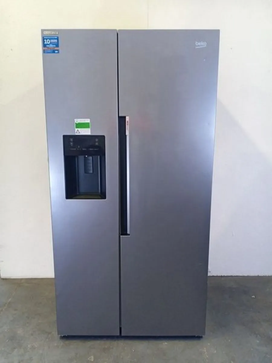 American Fridge Freezer EX-Display - Image 1