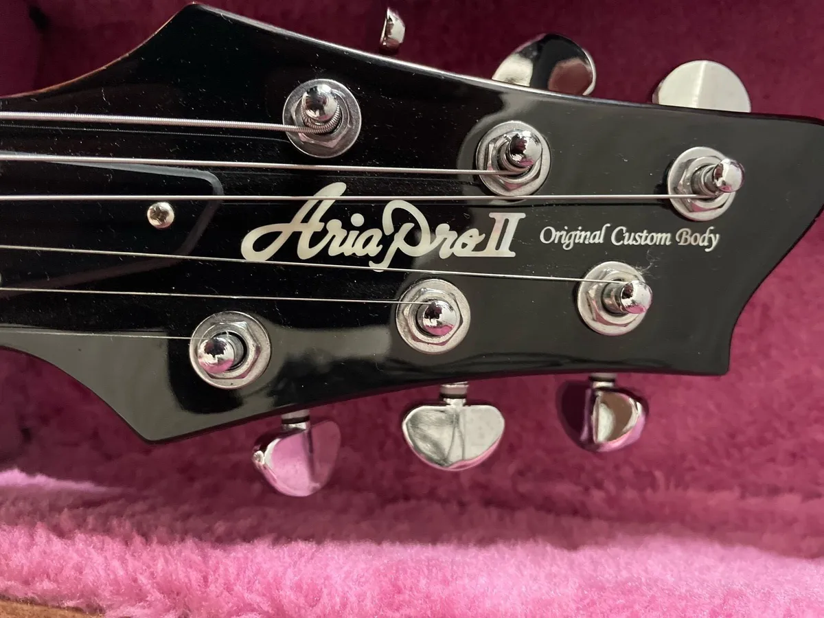GUITAR - Image 2
