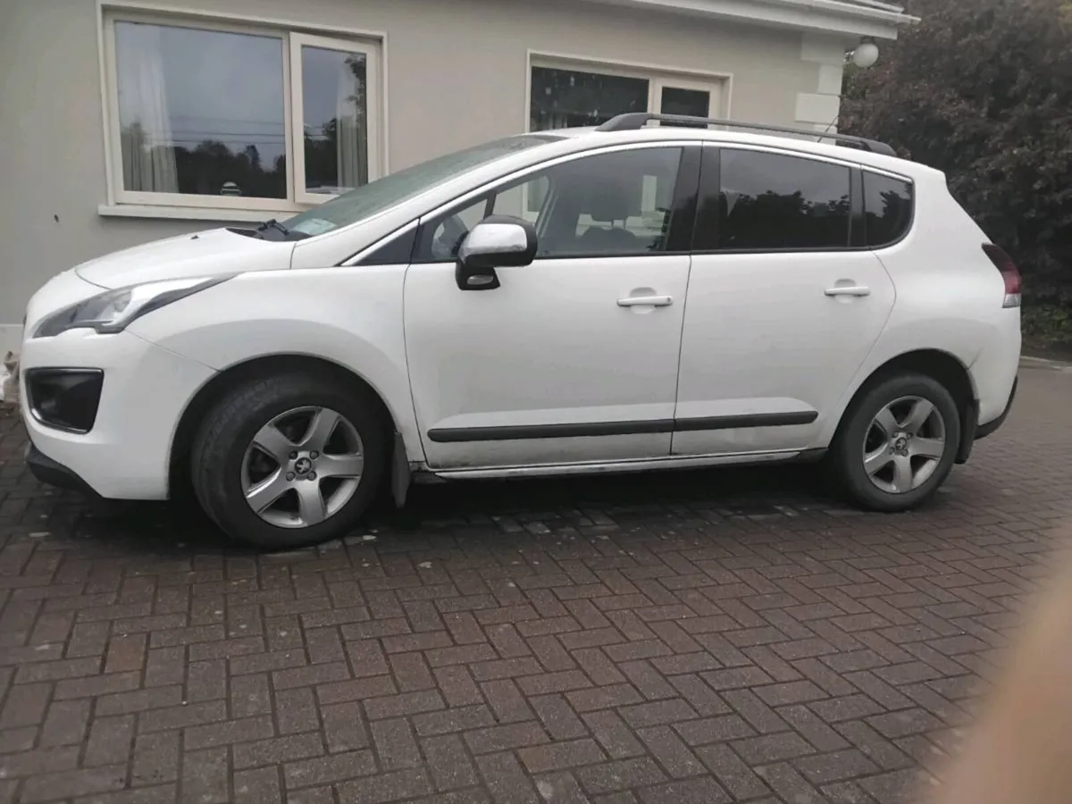 2014 Peugeot 3008 1.6 Diesel Automatic - Image 4