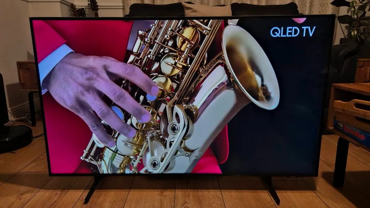 Samsung 50" 8-Series Crystal UHD 4K Smart TV - Image 3