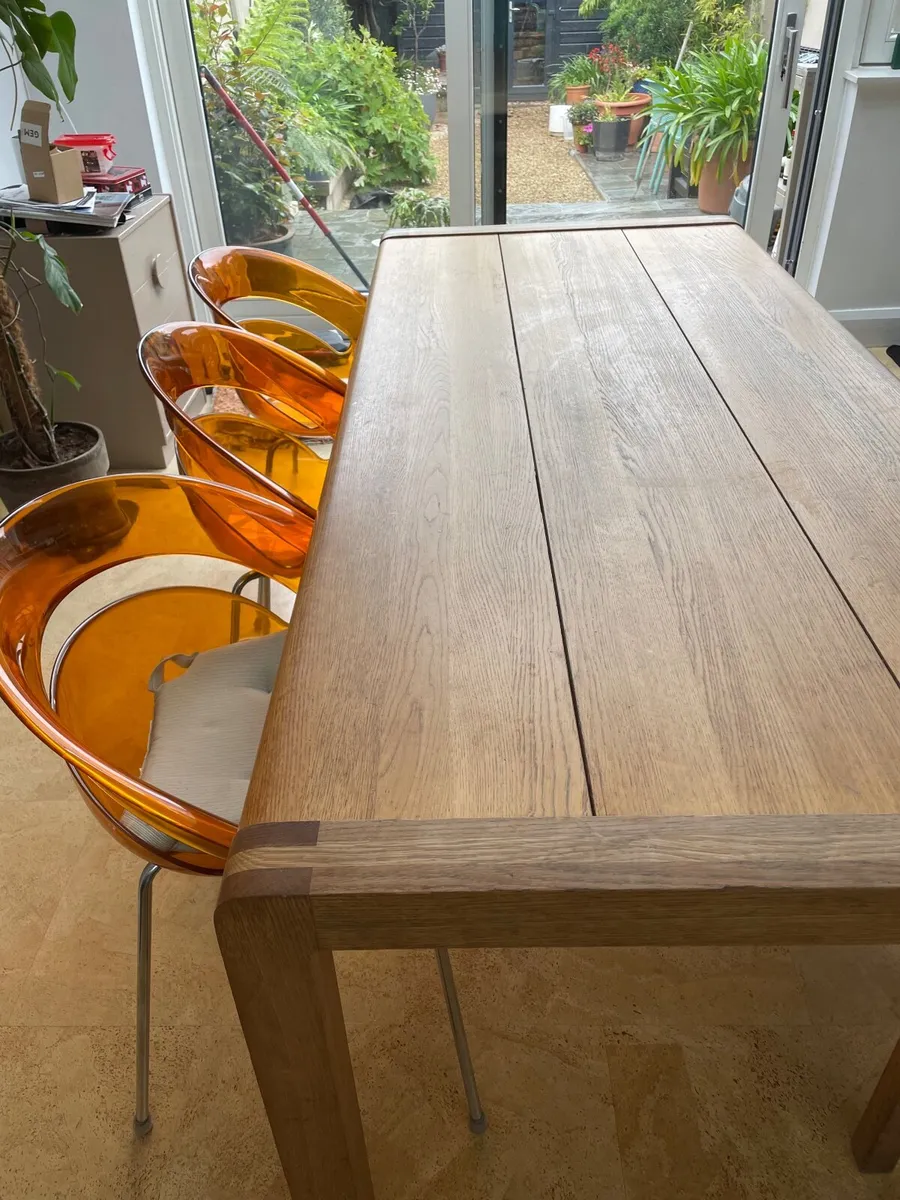 Dining table and chairs - Image 1