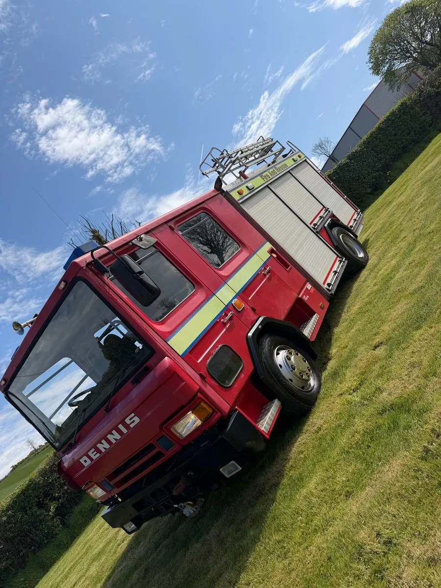 Dennis fire engine - Image 2