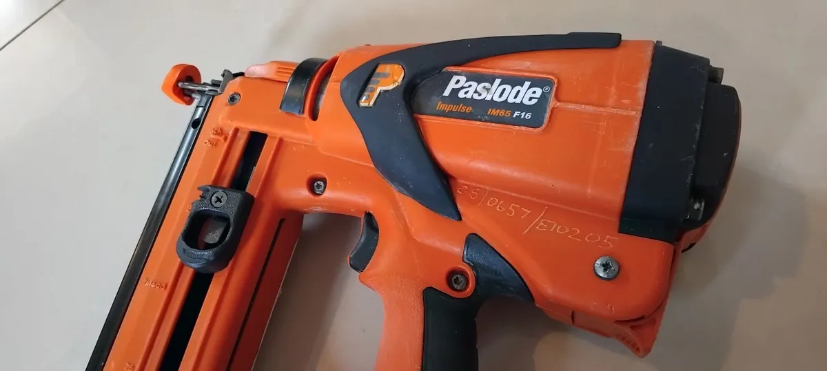 Paslode im65 F16 2nd fix Nail Gun"Fully Serviced" - Image 4