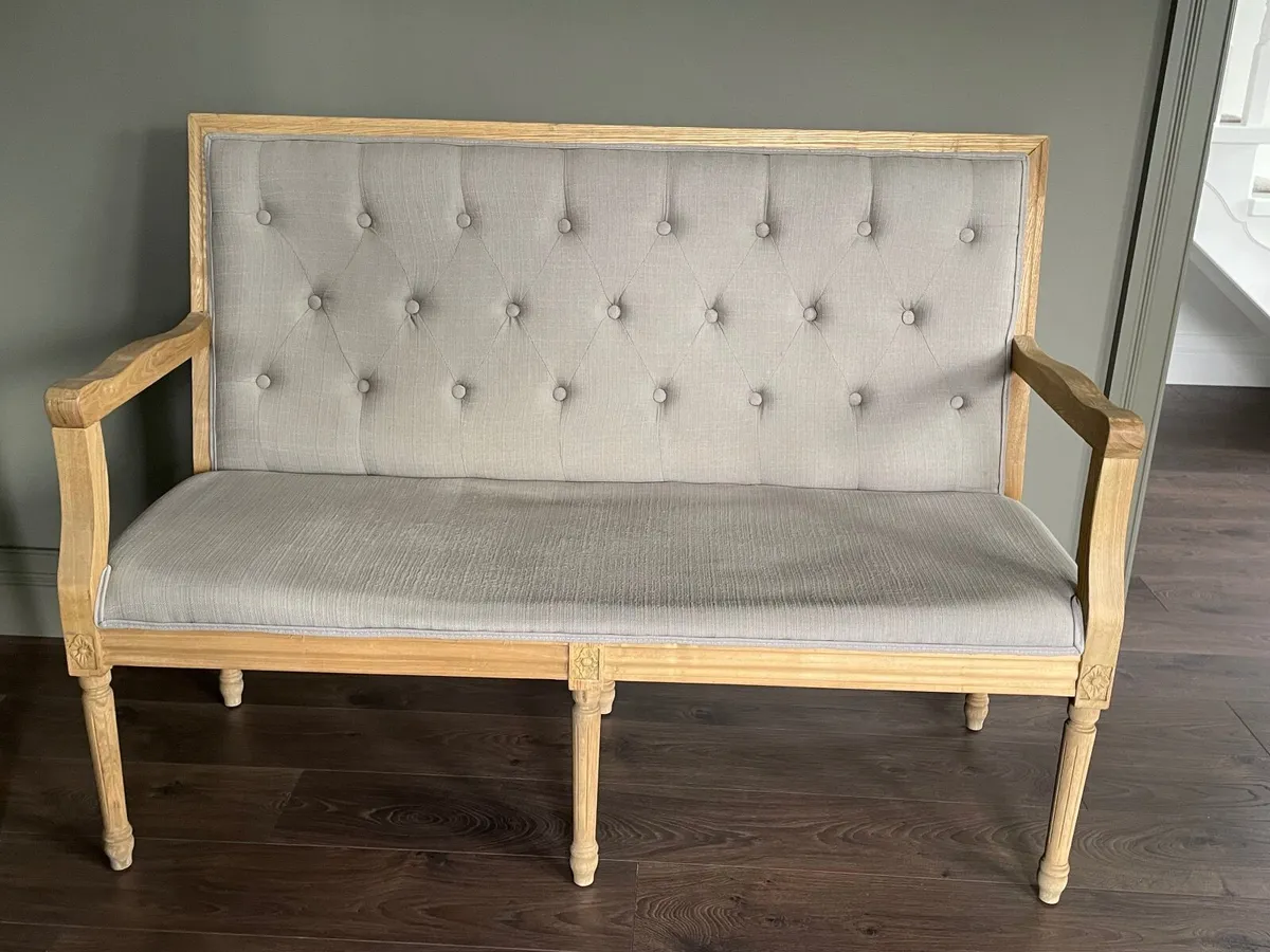 Occasion Chair