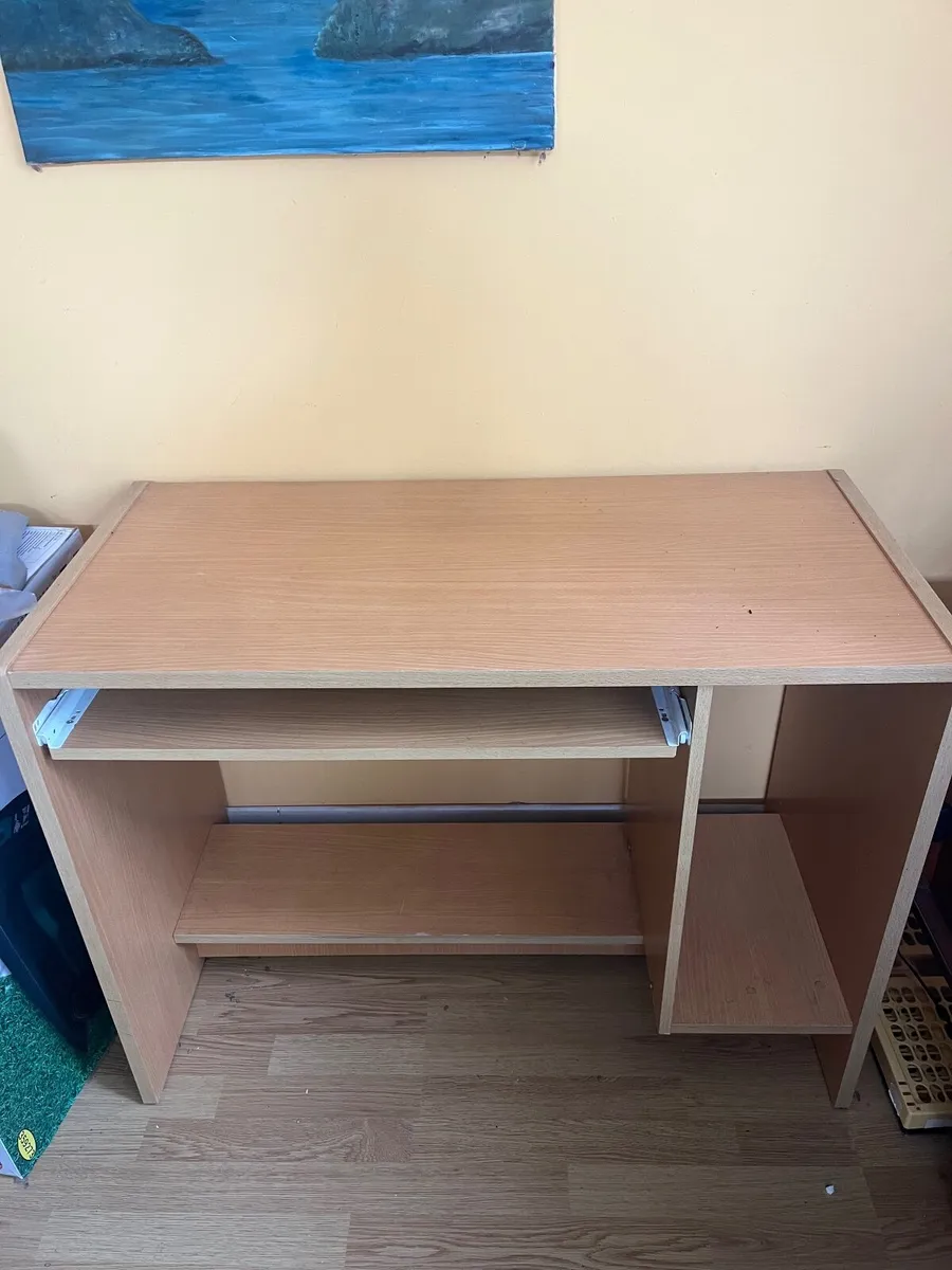 Desk for computer - Image 2