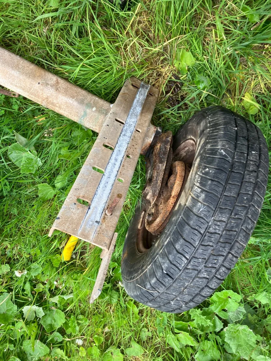 BOAT TRAILER AXLE 1300 KG CAPACITY+ WHEELS - Image 4