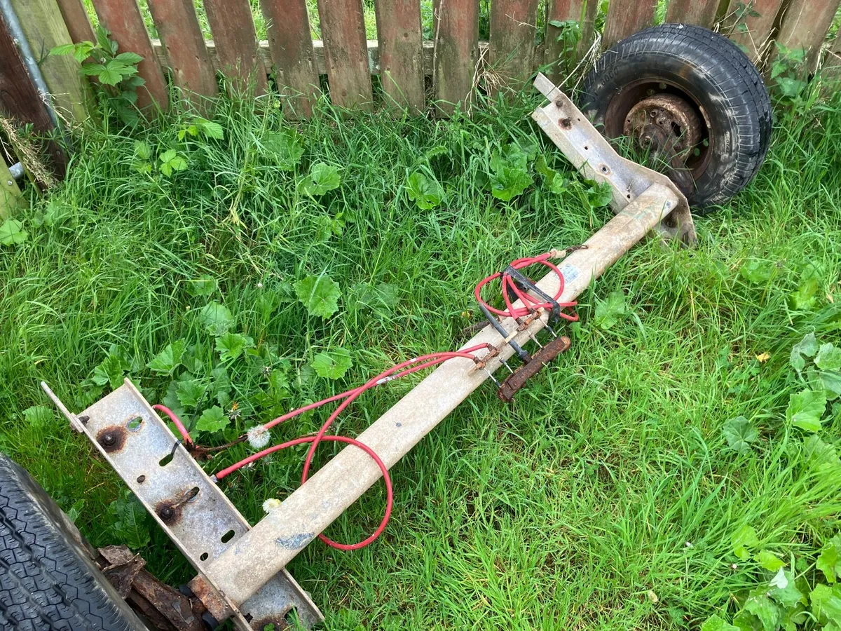 BOAT TRAILER AXLE 1300 KG CAPACITY+ WHEELS - Image 1