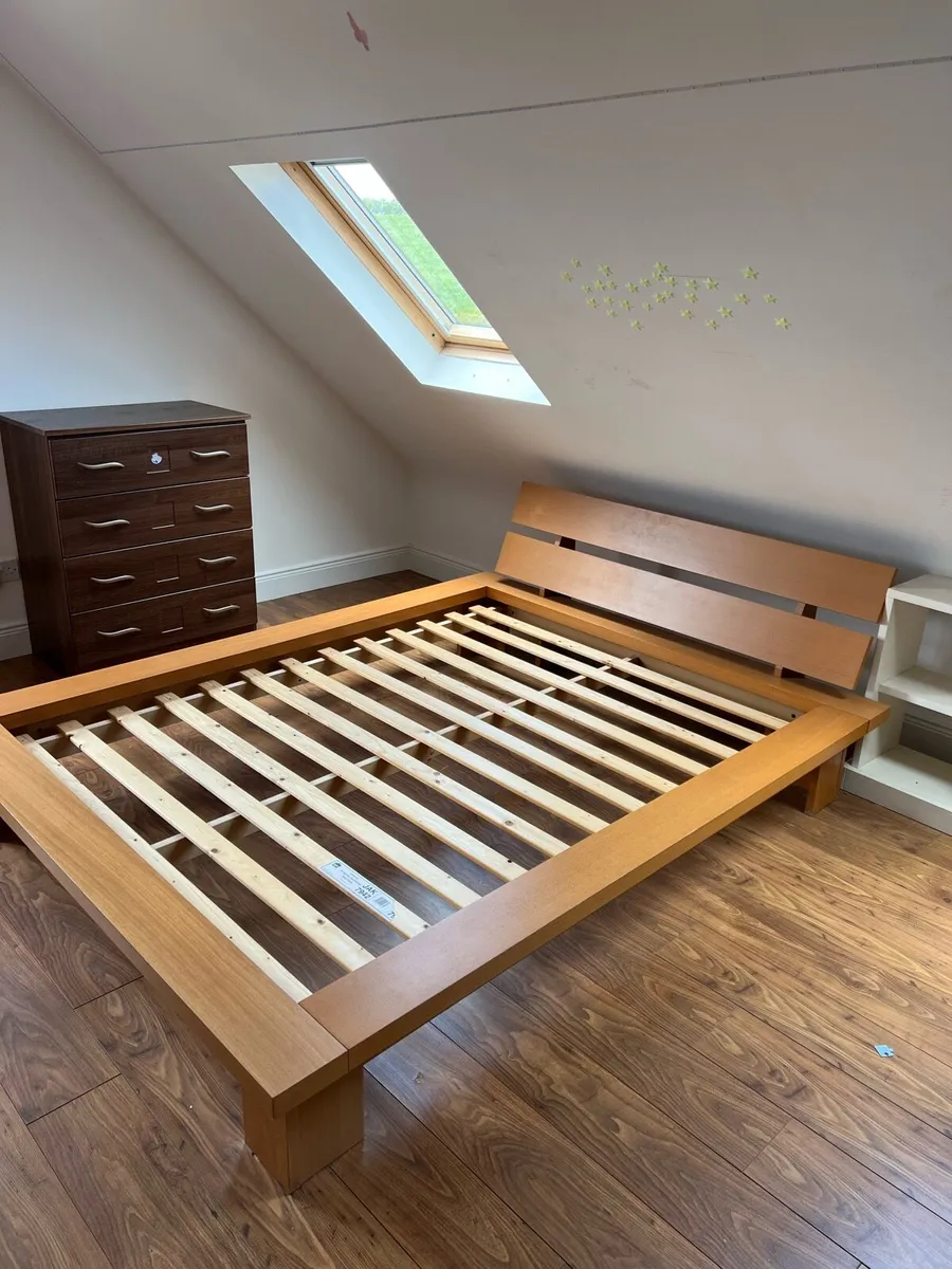 King size bed and matching lockers