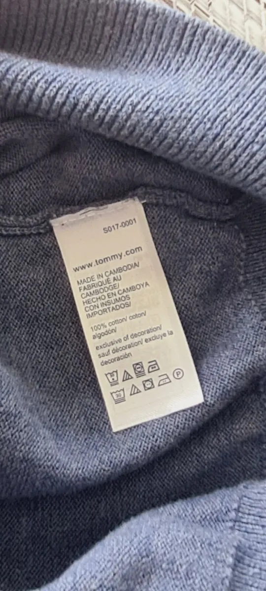 As new mens Tommy Hilfiger extra small jumper - Image 3