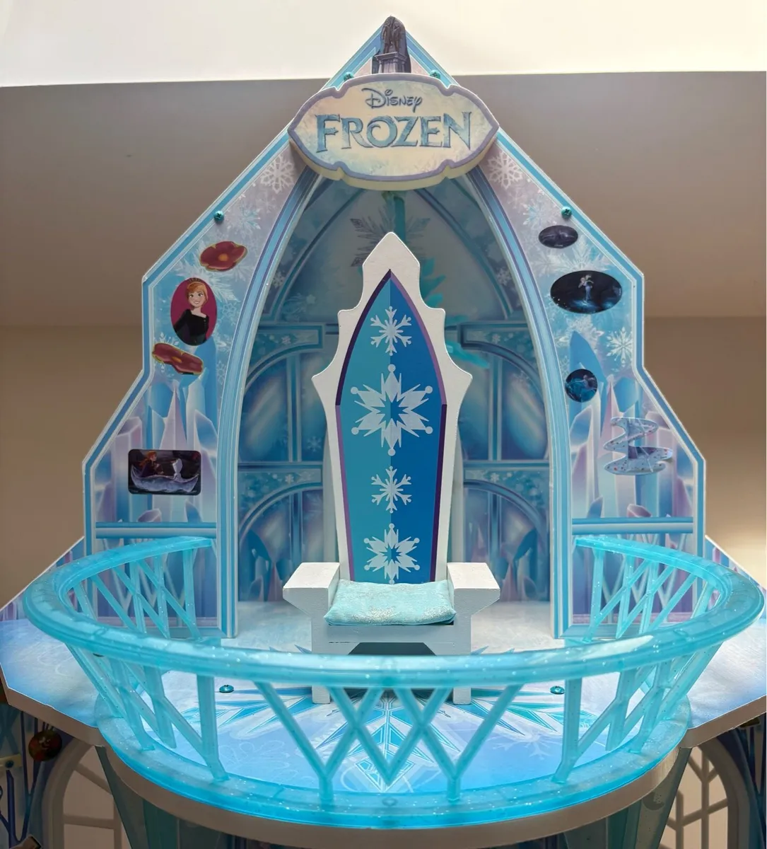 Frozen castle doll house - Image 3