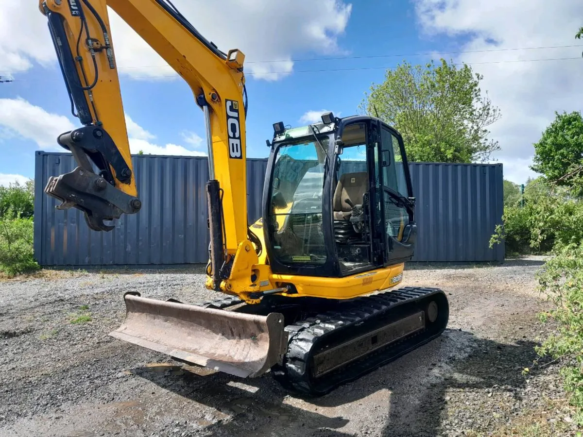 Jcb 8ton - Image 2