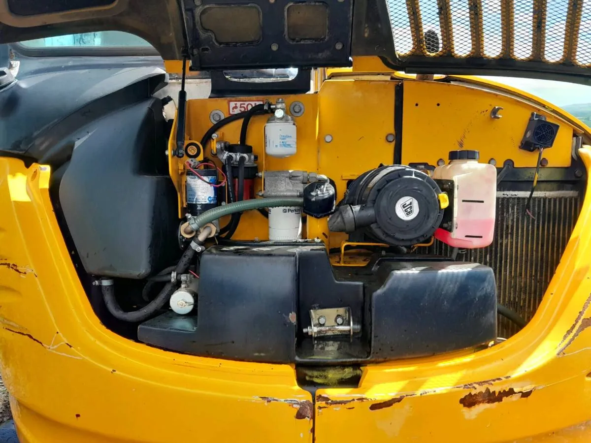 Jcb 8ton - Image 4