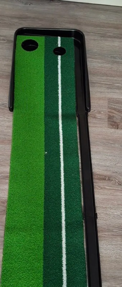 Golf Putting Mat - Image 1