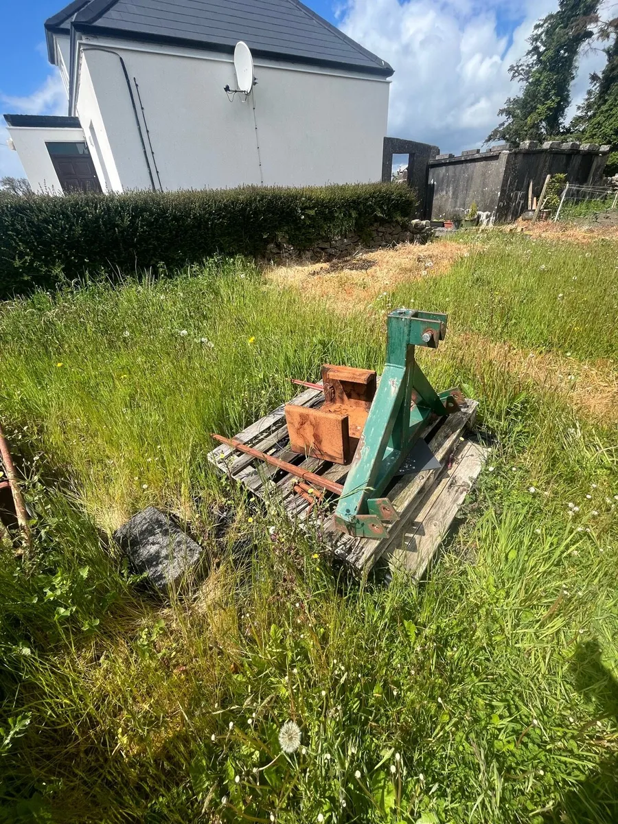 Bale spike - Image 2