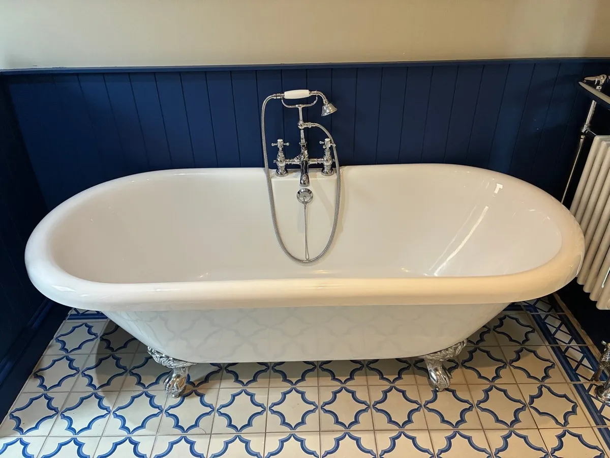 Bathroom Set - Image 1
