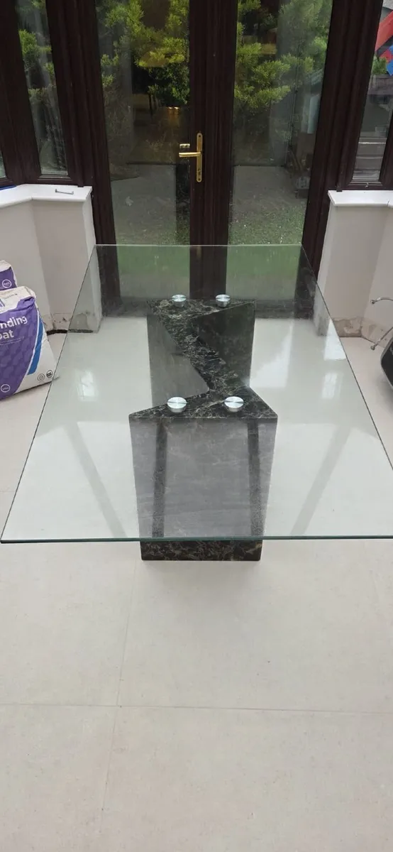 Dining table - Image 4