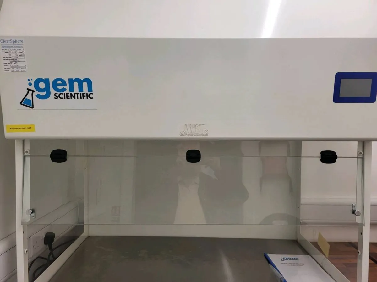 Laminar air flow cabinet - Image 3