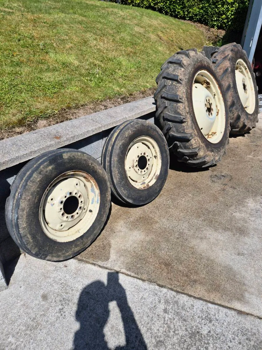 Tractor wheels - Image 1