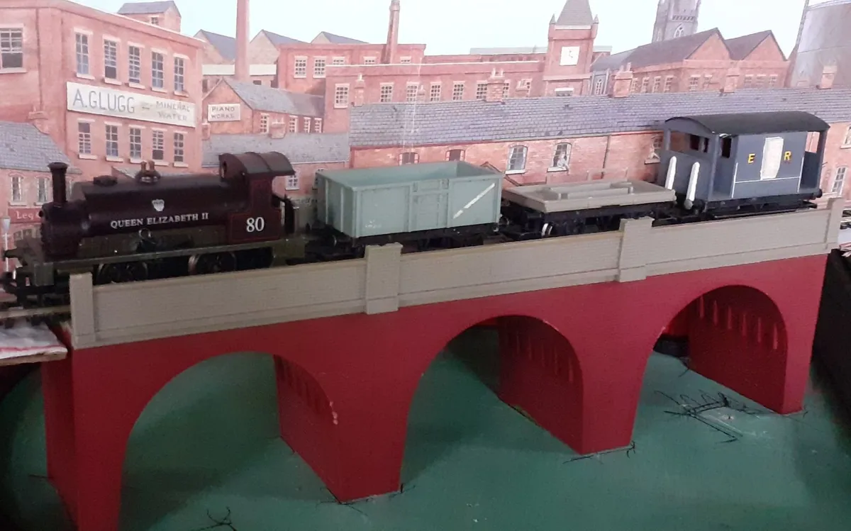 Hornby Trackside accessories. - Image 4