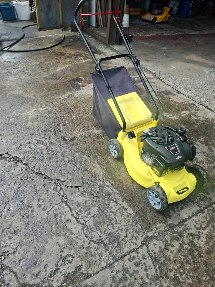 Lawnmowers, chainsaw - Image 3