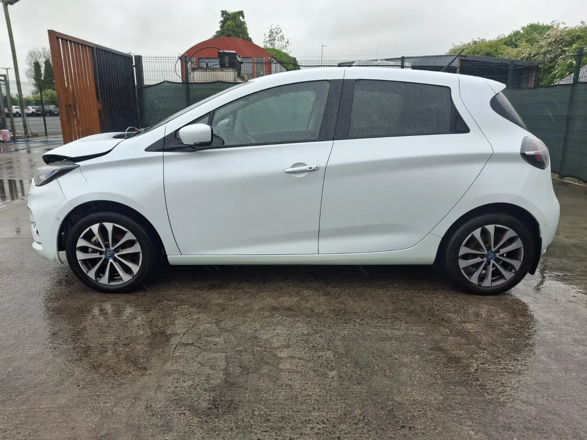 202 Renault Zoe GT line Driving - Image 2