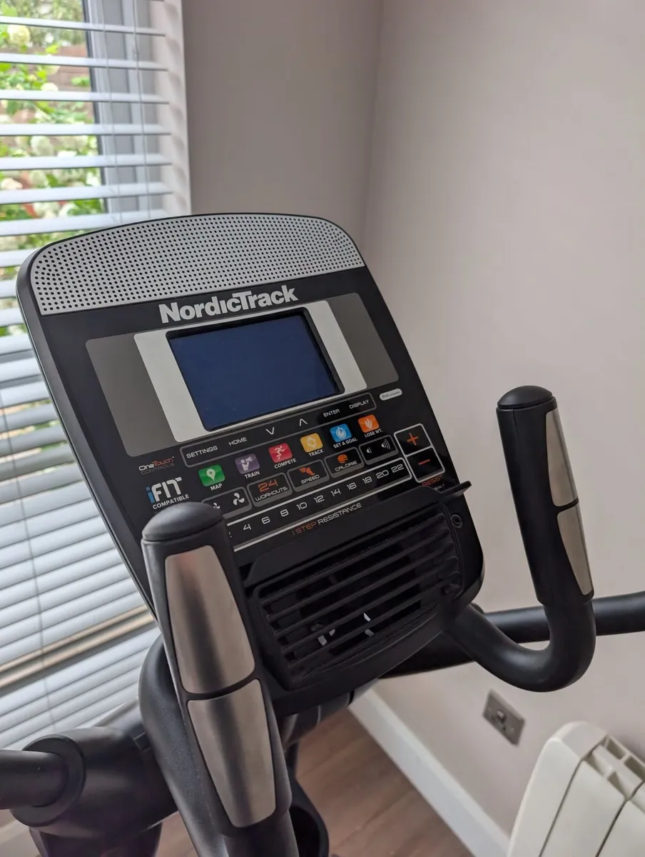 Cross trainer - Nordic Track Cross Trainer E10.0 - Image 3