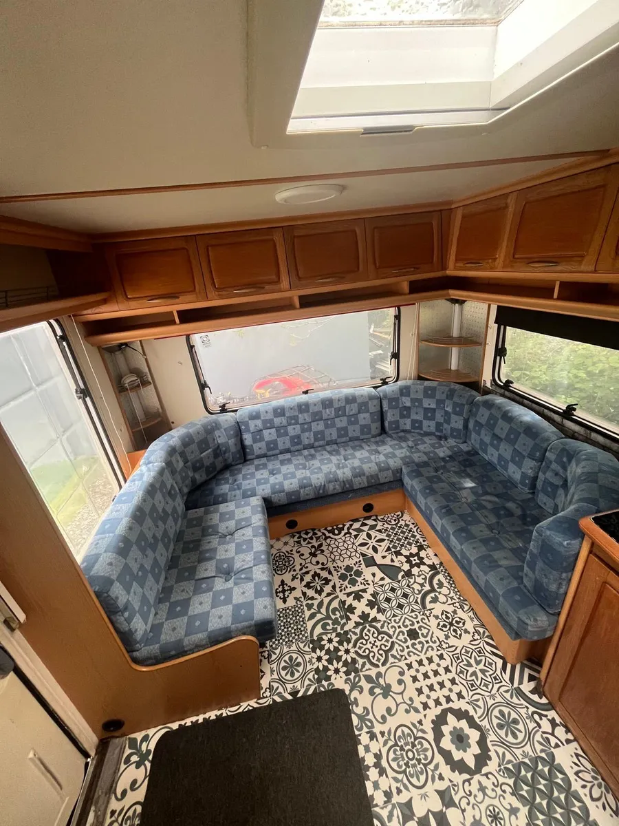 Hobby caravan double axle - Image 4