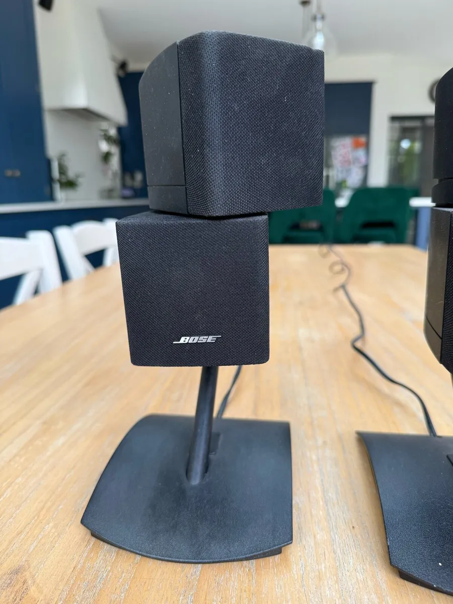 Bose cube speakers (pair) - Image 2