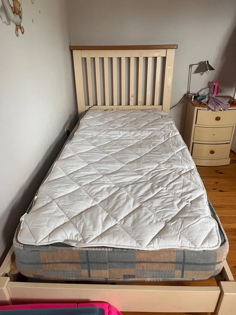 Bedroom Furniture for upcycling - Image 3