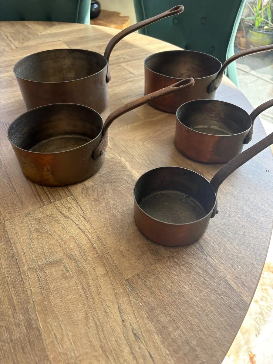 Very old copper pots - Image 2
