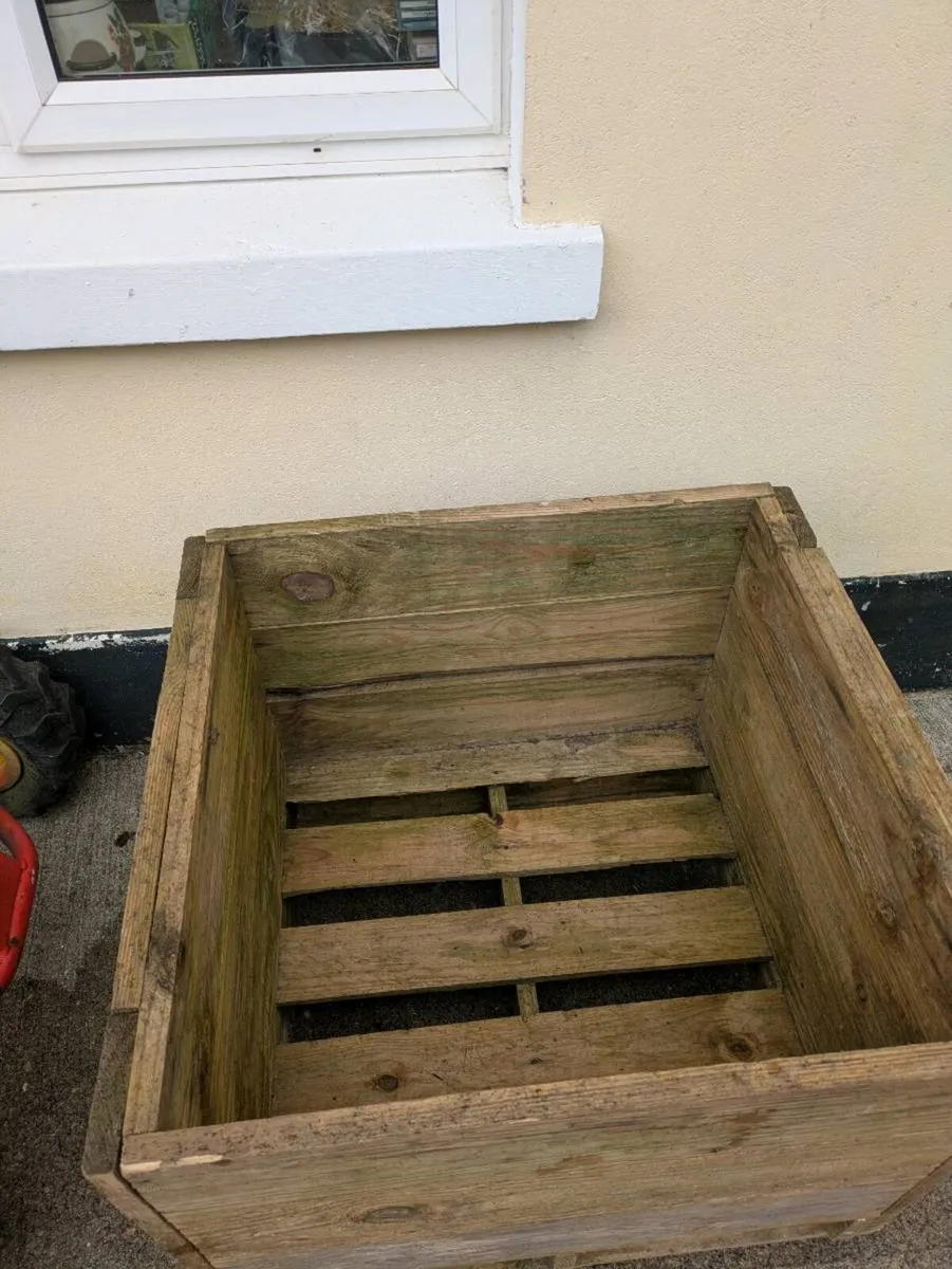 Heavy wooden crate - Image 2