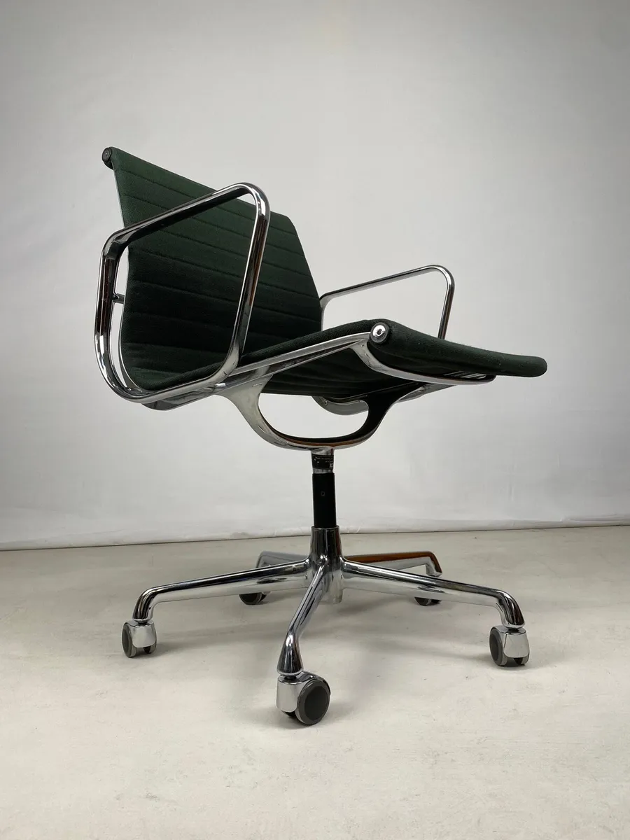 Vintage Eames EA117 Swivel Desk Chair - Image 1