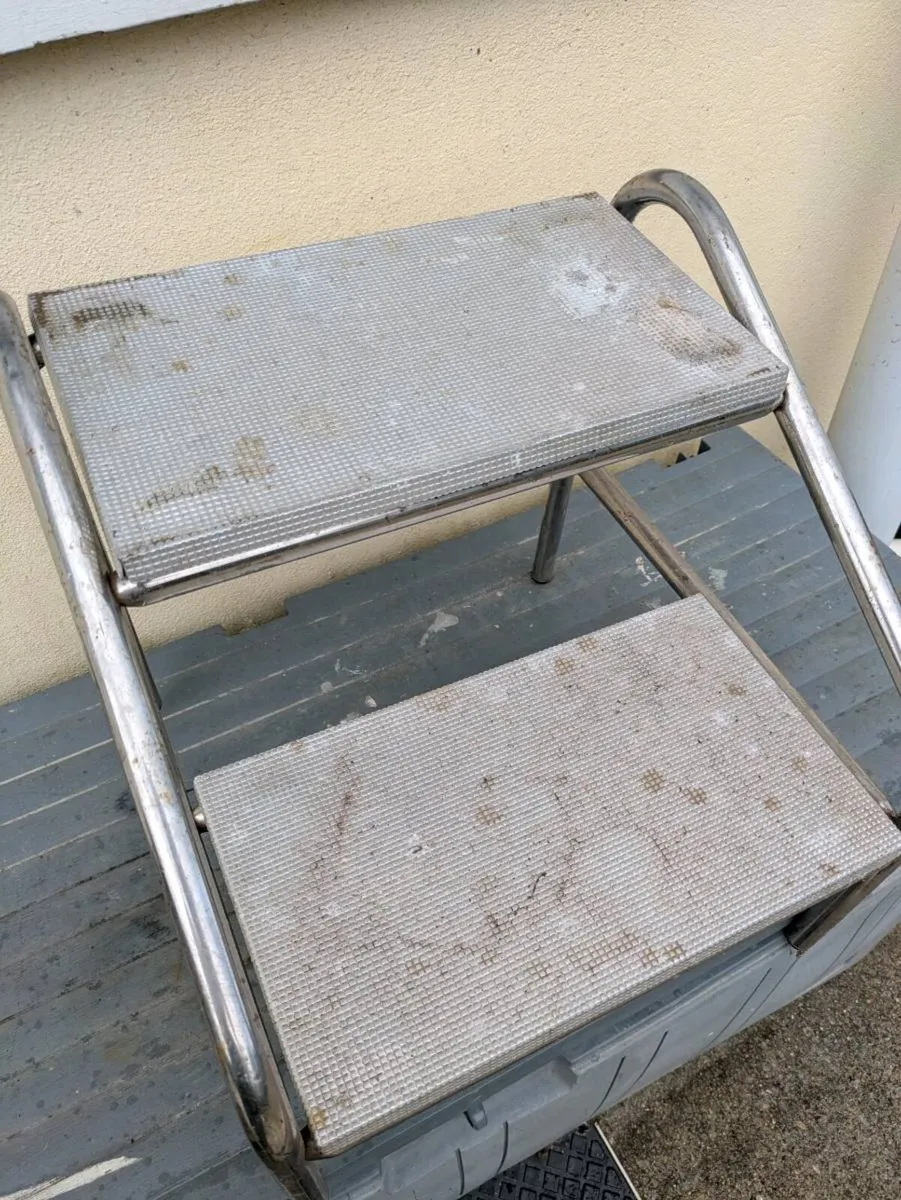 Caravan 2 steps - Image 1