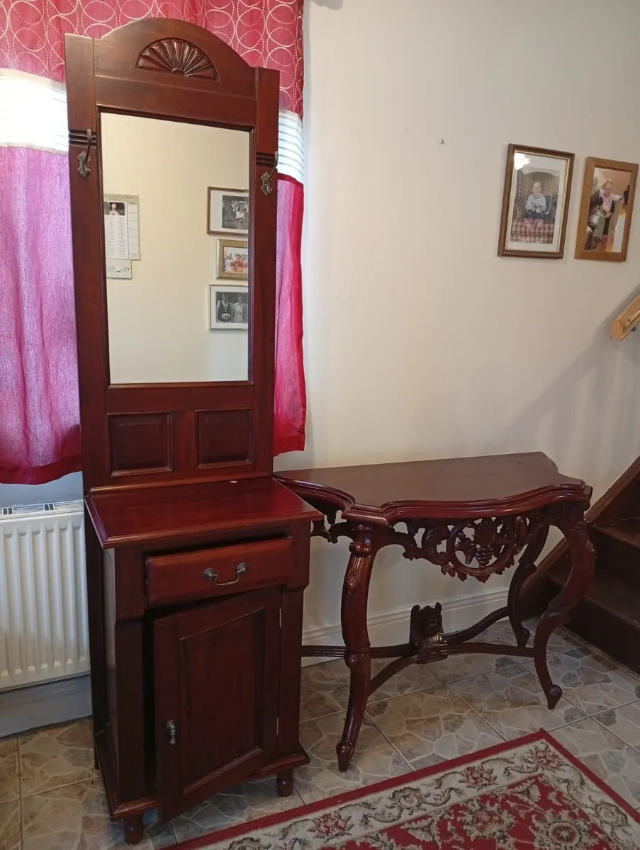 collectibles furniture