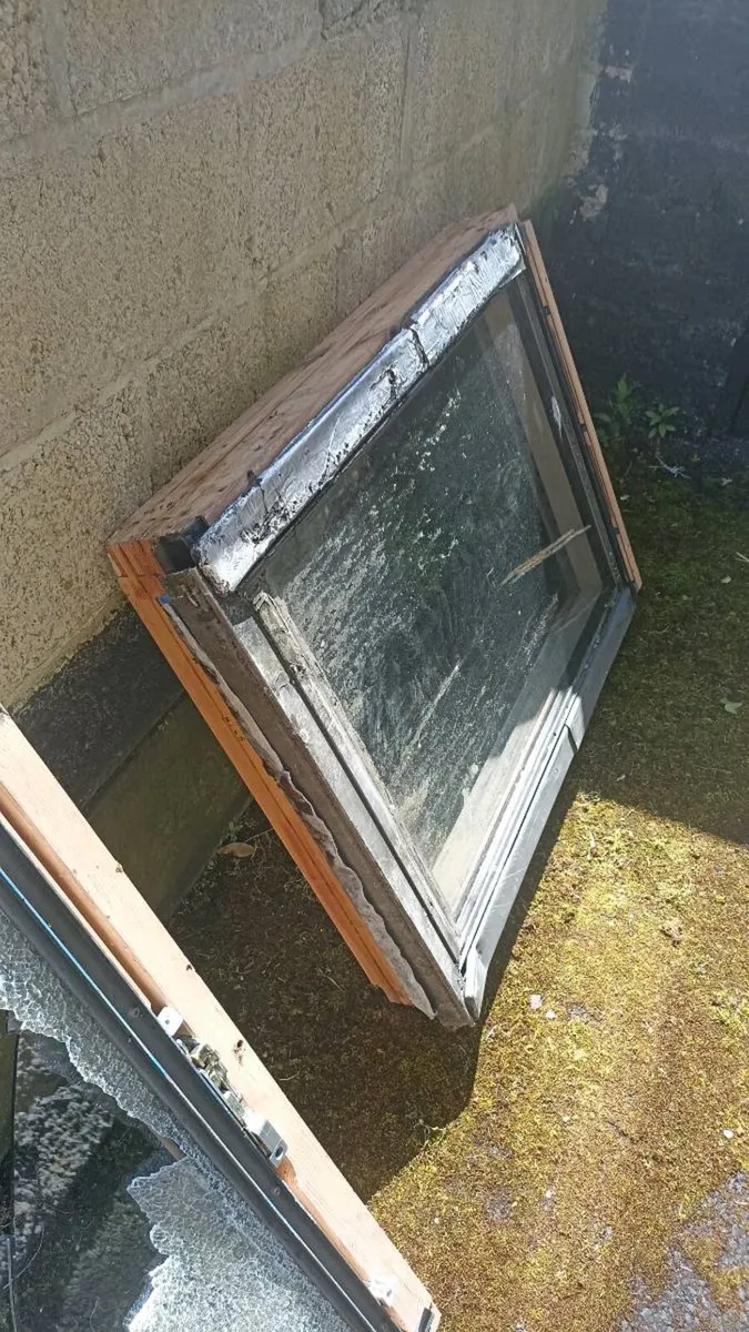 Velux window - Image 1